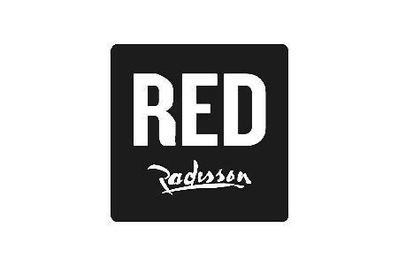 Red Radisson-min
